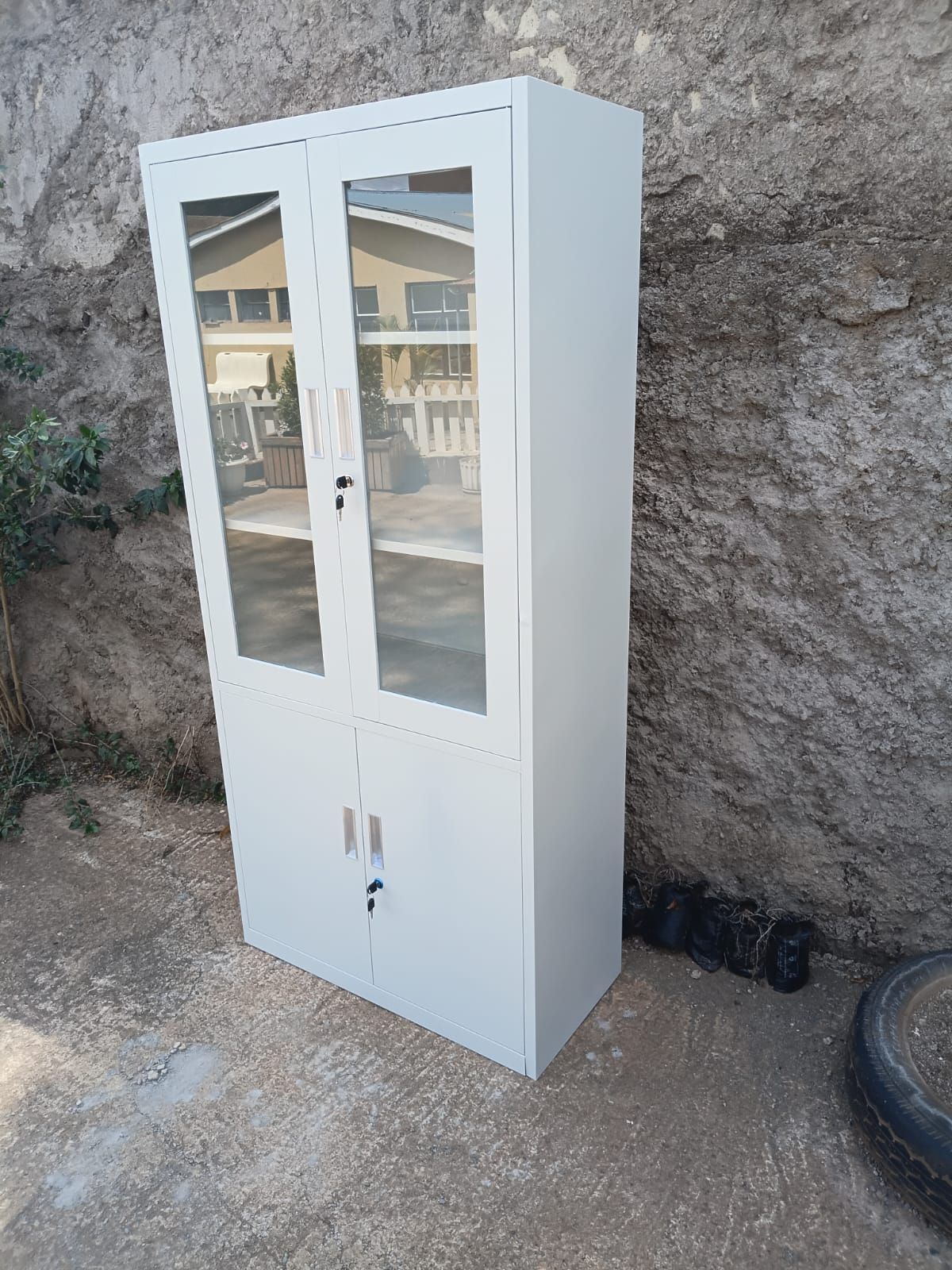 Metallic filling cabinet photo 1